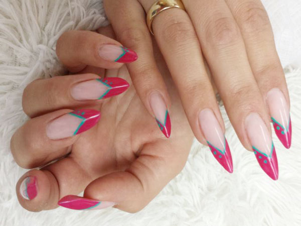 Topmodische Edge-Nails in pink und türkis
